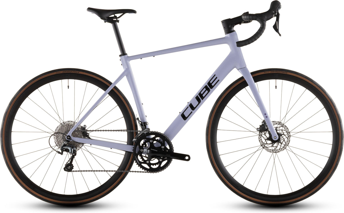 Vélo route Cube attain race cyclamen´n´black
