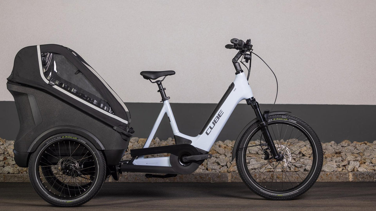 Vélo cargo électrique Cube trike hybrid family 1500 flashwhite´n´reflex