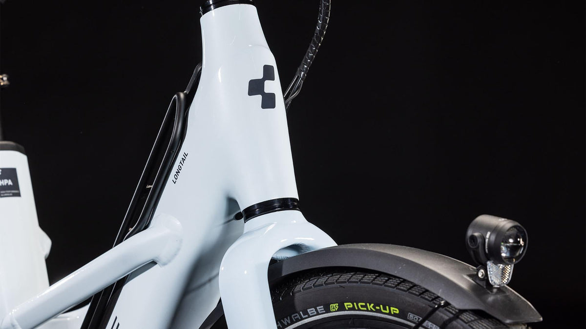 Vélo cargo électrique longtail Cube longtail hybrid sport 725 flashwhite´n´reflex